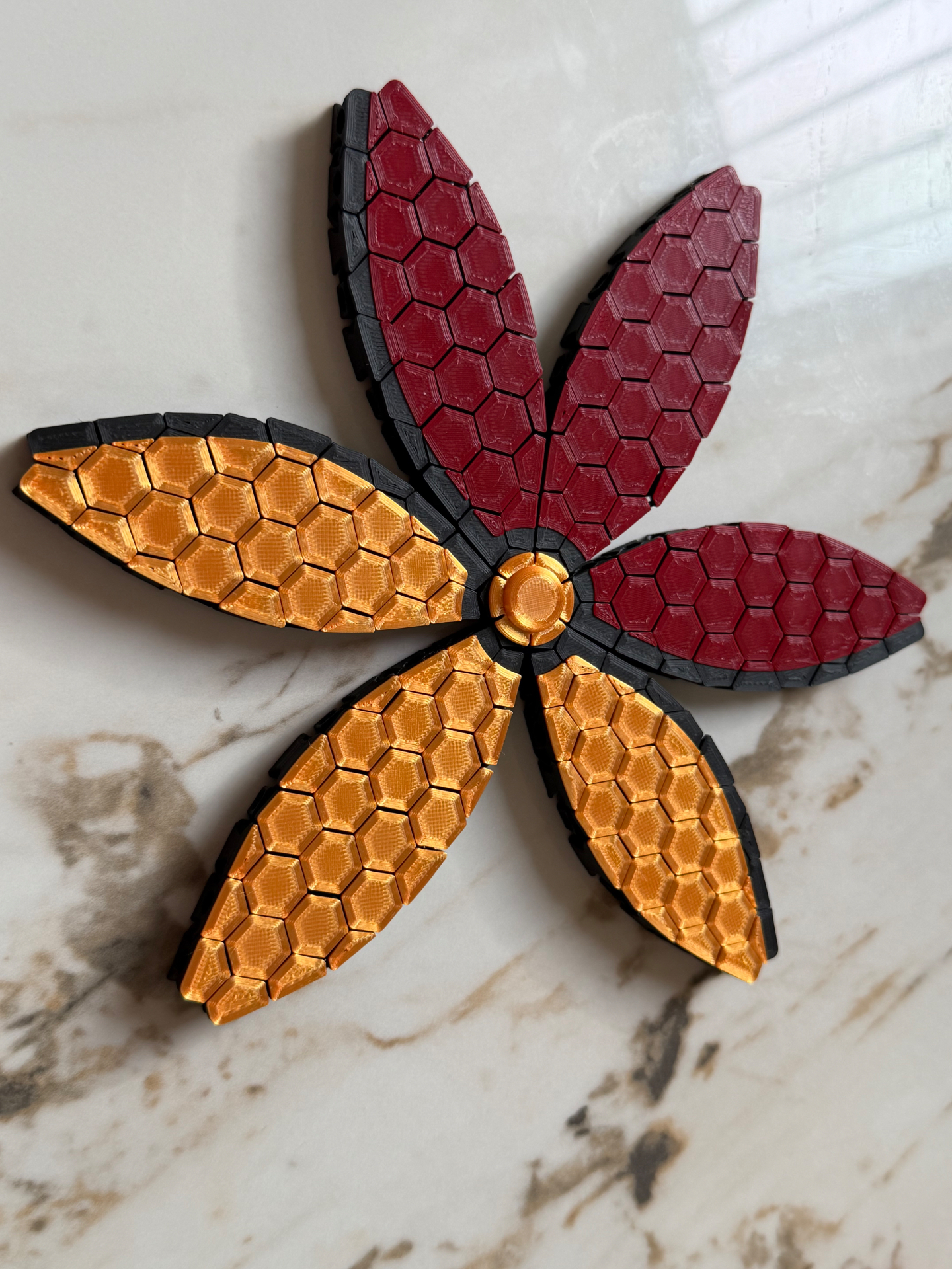 Flexi Flower — Five-petal honeycomb flower that folds and fans